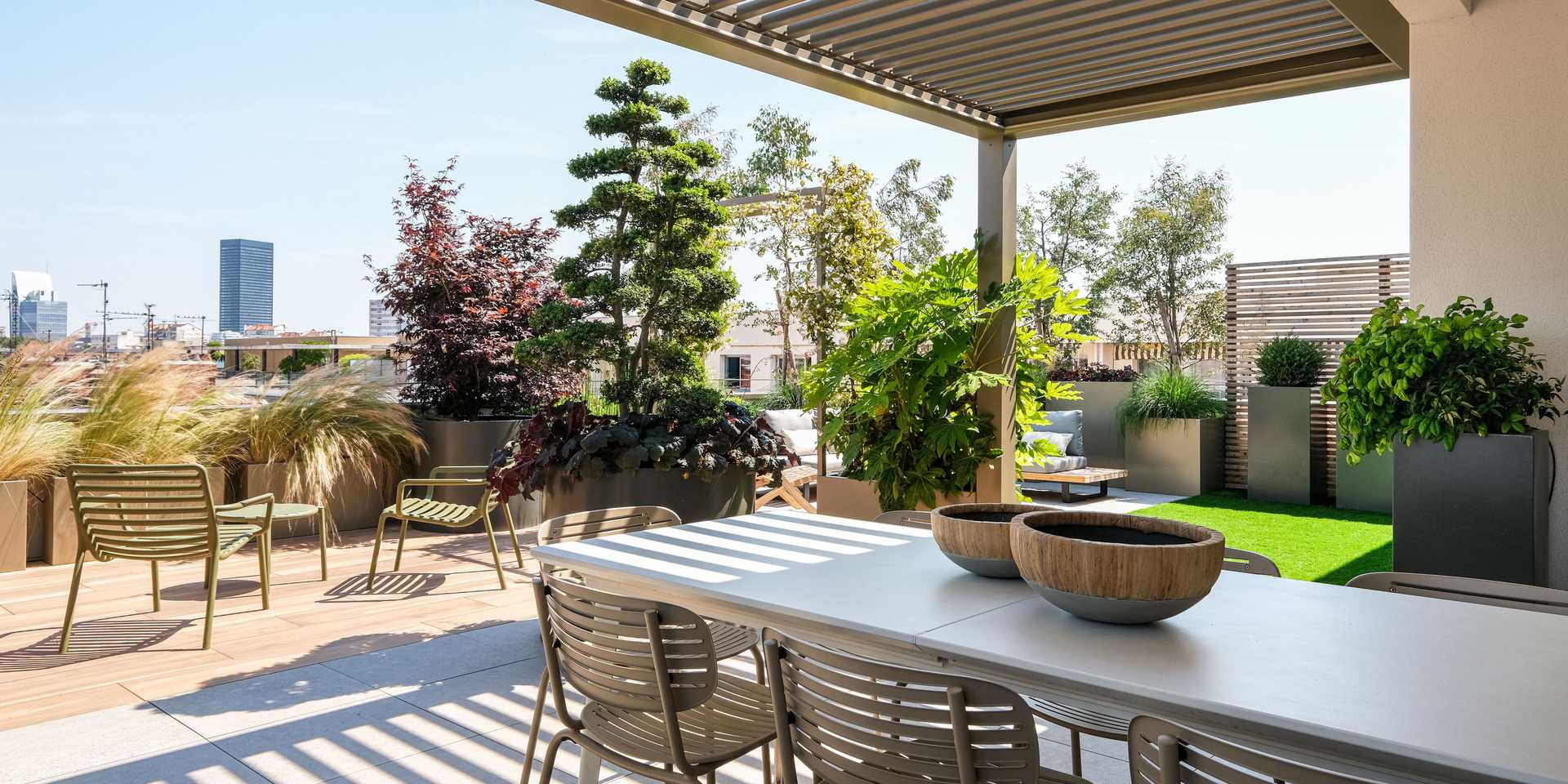 Terrace of an apartment in Lyon designed by a landscape architect